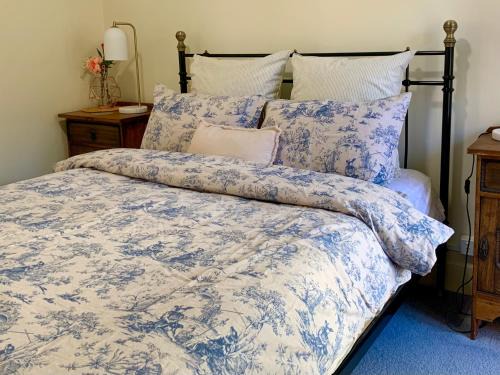 Bendigo Apartment | La Rouge Cottage