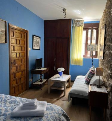 Gumiel de Hizan Apartment | La Venta de Izan
