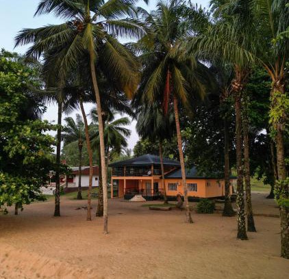 Kribi Villa | La Villa Lou, Musée Des Arts Grand Batangua