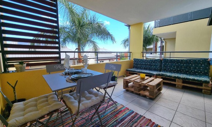 Saint-Gilles-les Hauts Apartment | La Vita Bella, Superbe Apt T2 récent de 46m2 à St Gilles l'Eperon à 8min des plages
