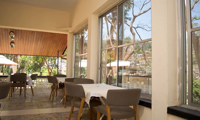 Freetown House | Lac s Villa