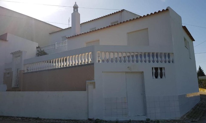 Lagoa e Carvoeiro House | Lagoa five bed house By Red Ba Serviced Accommodation UK