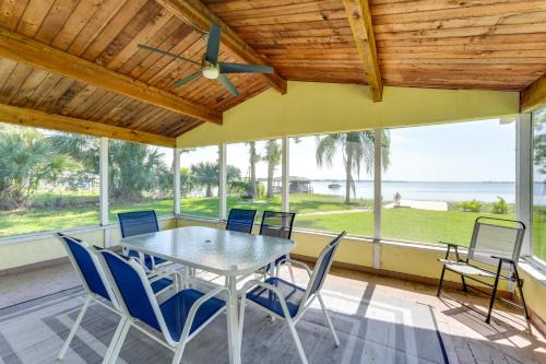 Tavares Apartment | Lake Dora Escape Canal Access and Seaplane Sights!