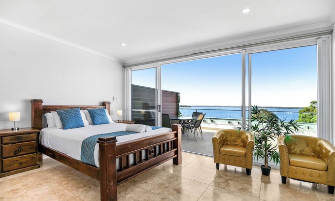Toukley Hotel | Lakes Resort