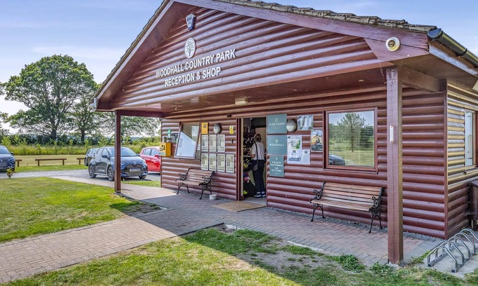Woodhall Spa Ski Chalet | Lakeside 3 Pet Friendly