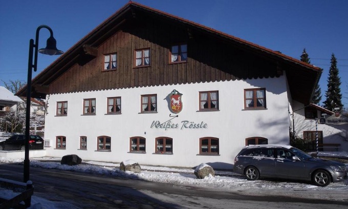 Dietmannsried Hotel | Landhotel Zahn's Weißes Rössle - ruhig schlafen- gut frühstücken - lecker essen