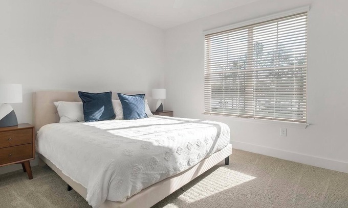 Crestline Heights Apartment | Landing at Station at Crestline - 1 Bedroom in .