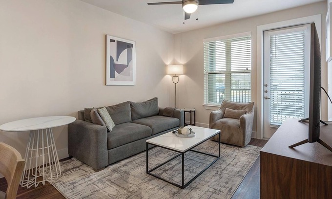 Wetmore Apartment | Landing | Chic 1BD, Clubhouse, Gym