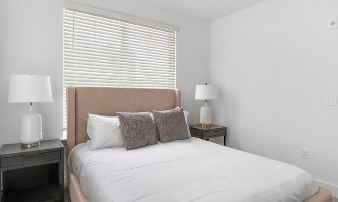 Crestline Heights Apartment | Landing | Spectacular 1BD, Gym, Clubhouse