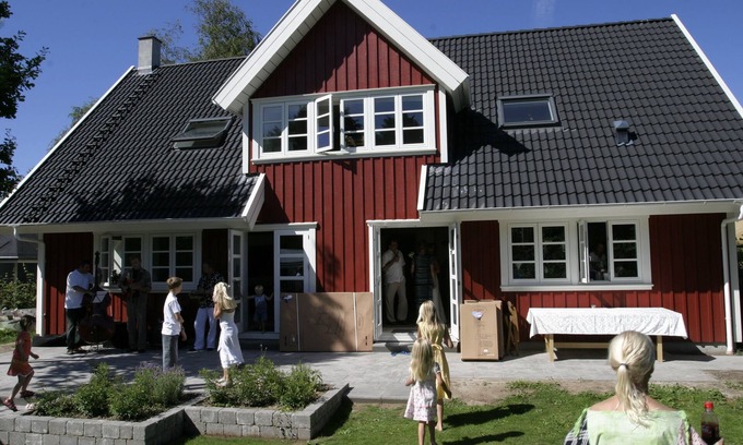 Humlebaek Villa | Large spacious vacation home close to the ocean and Louisiana Museum