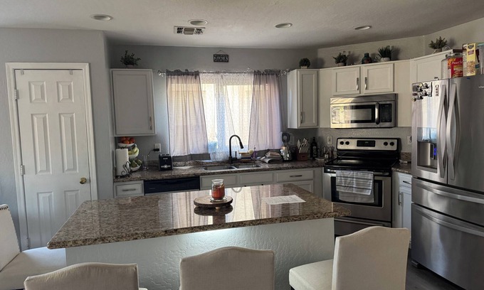 Laveen Village House | Laveen Spacious 3-bedroom House