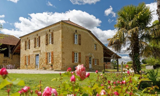 Monlezun House | Le Guitou