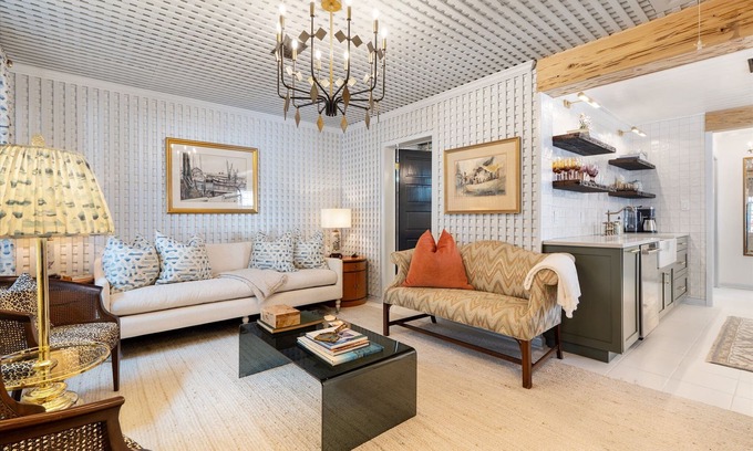 Fairhope Cottage | Le Hibou Blanc (A) - Fairhope: Laid-back Sophistication
