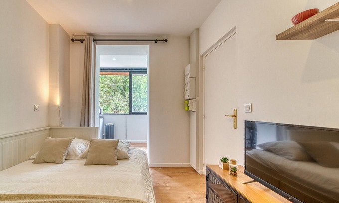 Gerland Apartment | Le Petit Gerland - Agréable à 1 minute du métro B