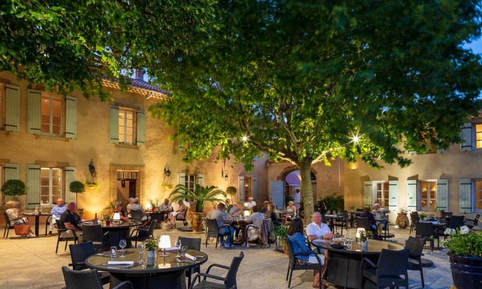 Serignan-du-Comtat Hotel | Le Pré du Moulin - Maison Alonso - Hôtel & Restaurant
