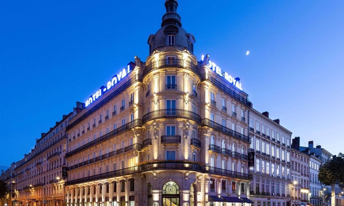 Bellecour - Hotel Dieu Hotel | Le Royal Hotel Lyon - MGallery Collection