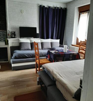 Saint-Gobert Apartment | Le studio à la campagne