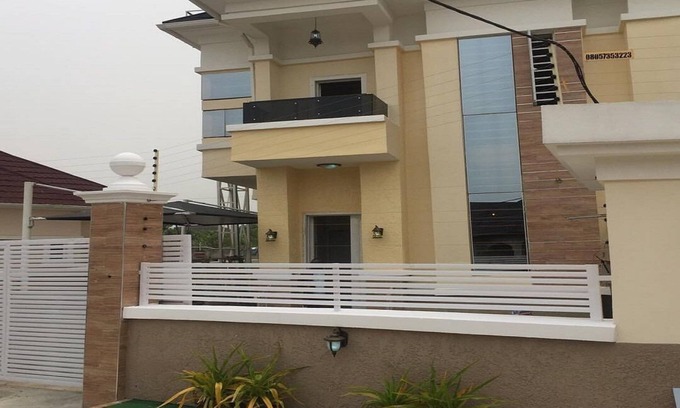 Surulere Apartment | Leez Luxury Apartment