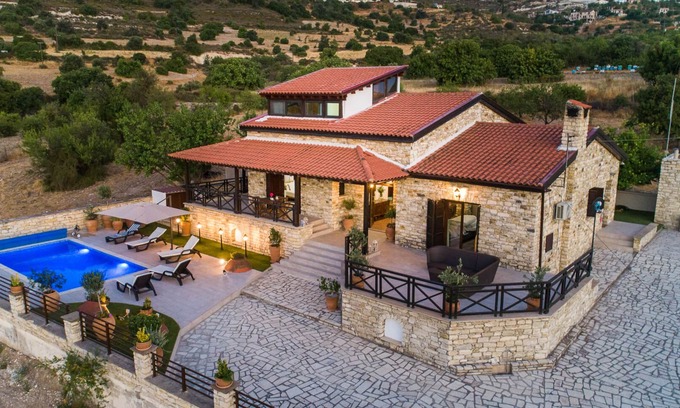 Kato Lefkara Ski Chalet | Lefkara Chalet ideal for 8 guests with mountain and sea view
