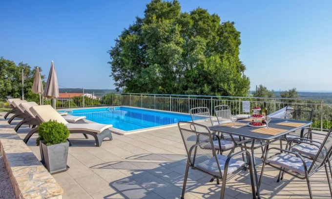 Kastelir House | Legović by Interhome