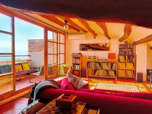 Barbera de la Conca House | Les Voltes II - 3BD gem in hilltop wine village with amazing views