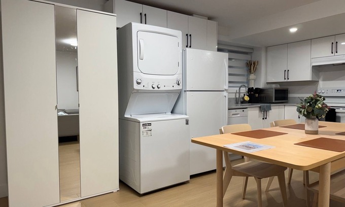 Willoughby Apartment | Levida Living - Cozy 2 Bedroom Suite at the Heart of Langley