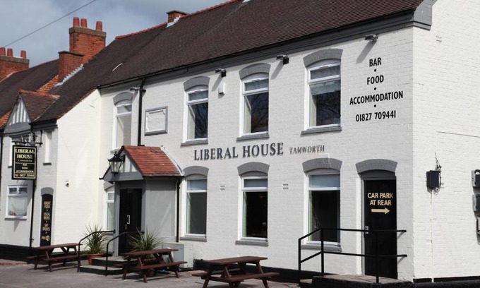 Tamworth Hotel | Liberal House Tamworth
