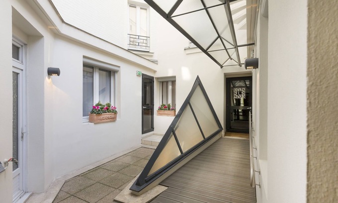 La Villette Hotel | Libertel Canal Saint Martin