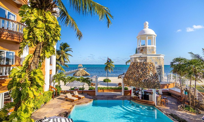 San Pedro Resort | Lighthouse Beach Villas 2br/2ba Beachfront Villa Arrecife