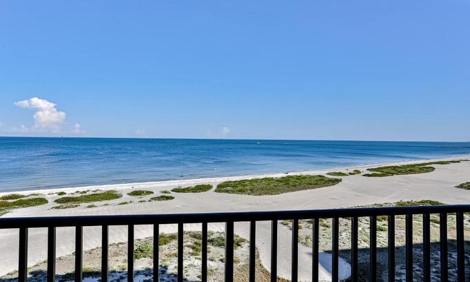 Sand Key Apartment | Lighthouse Towers 1002