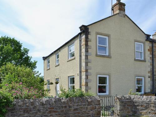 Redmire House | Lilac Cottage