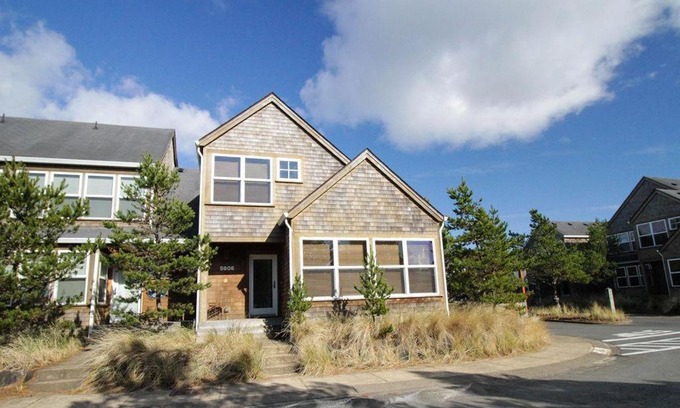 Shorepine Village House | Little Mermaid