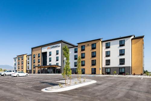 Syracuse Hotel | LivAway Suites Syracuse