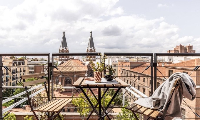 Almagro Apartment | Llivia - 3 bedrooms and terrace in Almagro