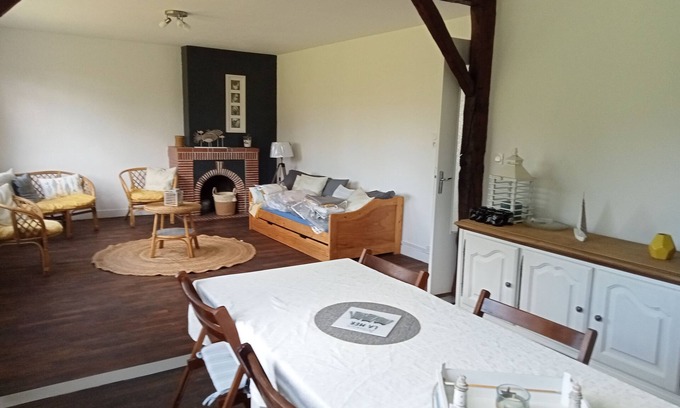 Folligny House | Location Vacances Avec Jardin 6-7 Personnes