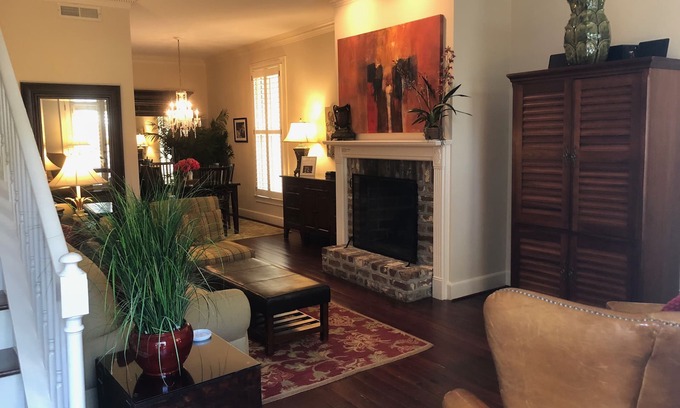 French Quarter House | Lodge Alley - Downtown Historic District - Incredible Location