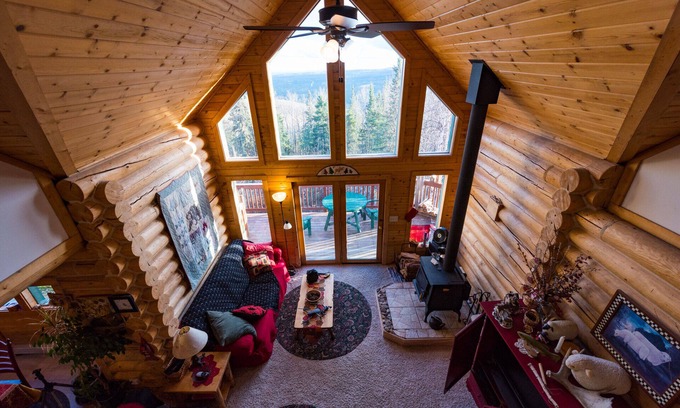 Fairbanks Cottage | Log Chalet Above Fairbanks ~ An Alpine Getaway With Views