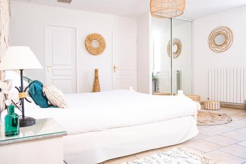 Bize-Minervois Hotel | Logis hôtel et restaurant La Bastide Cabezac