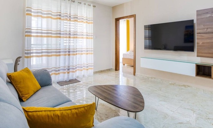 Il-Balluta Apartment | Lovely 3BR with private terrace in Sliema