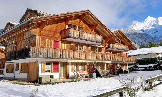 Kandersteg Apartment | Lovely apartment for 4 people with WIFI, TV, terrace and panoramic view