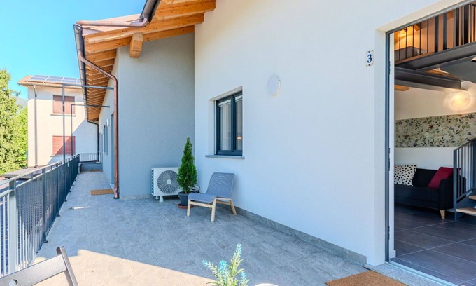 Dervio Apartment | Lovely apartment for 4 people with A/C, pool, WIFI, TV, patio and panoramic view