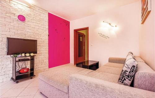 Gostinjac Apartment | Lovely Apartment In Dobrinj With Wifi