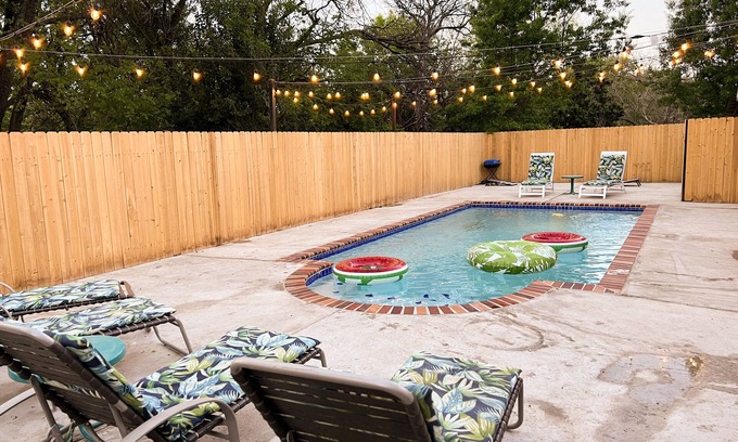 Wetmore House | Low Cleaning Fee! 5 BR Family Friendly Oasis with Private Pool & spa.
