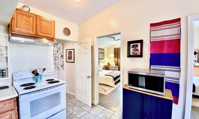 Grant Hill House | Low riders, murals, tattooed homes and fresh tacos, you're in the right place.