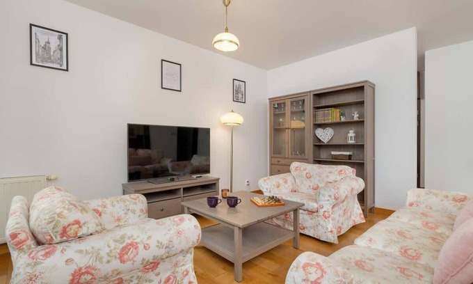 Krakow Apartment | Ludwinowska 11 | Apartment with Balcony | Parking