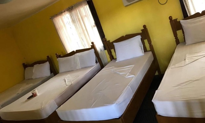 Coron Town Proper House | Luis Bay Travellers Lodge Coron