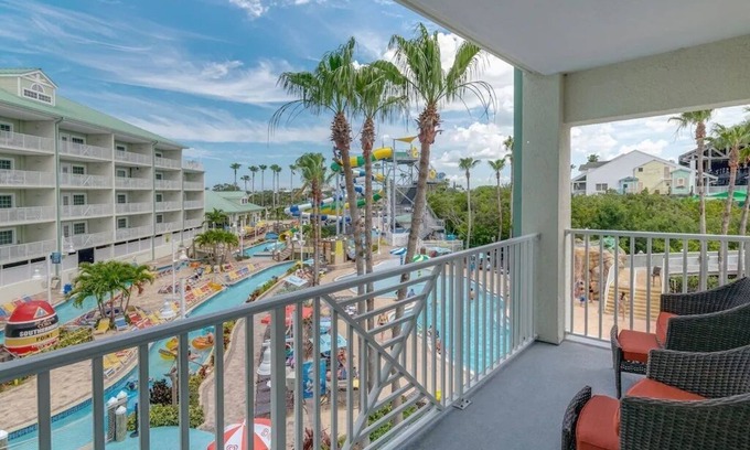 Indian Rocks Beach Condo | Lulu's NEW WATERFRONT RARE 2 BAL 2 BD, 2 BA, SLEEPS 8-4 DAILY WATER PARK PASSES