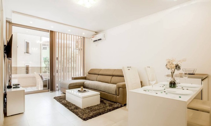 Rafajlovici Apartment | Lux Apartment Teodora Rafailovici 4*
