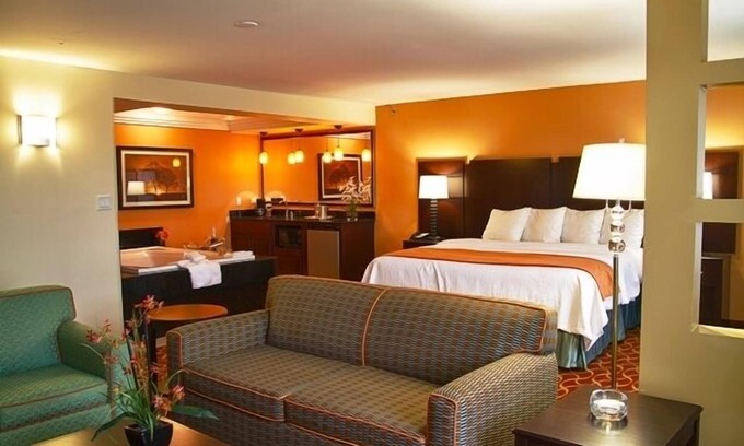 South Arlington Hotel | Lux Hotel & Spa, Trademark Collection by Wyndham