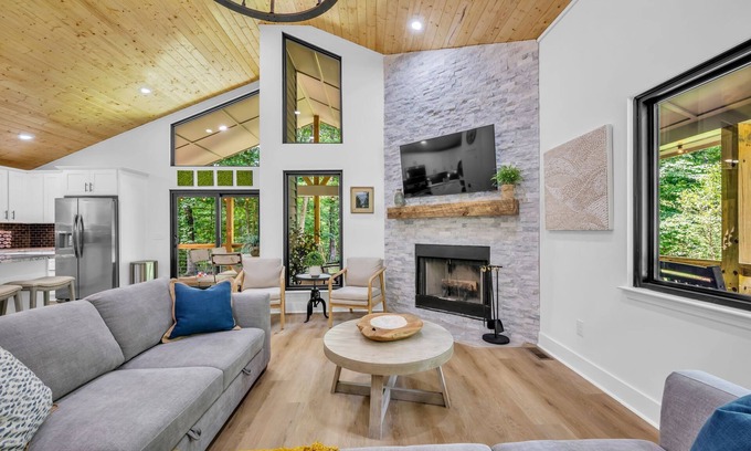 Kingston Springs House | Luxe Cabin Oasis in the woods-35 min from Nashville